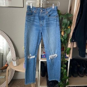 Levi’s wedgie straight leg jean